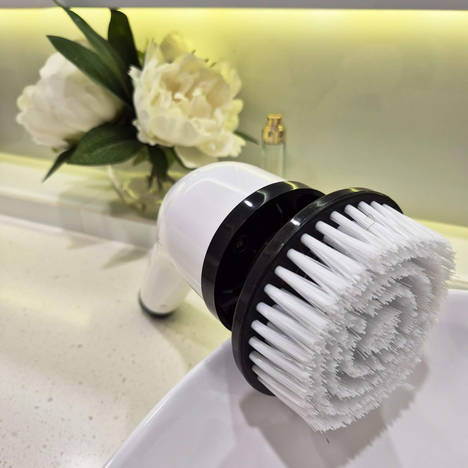 VigorEight Home Turbo Shower Scrubber