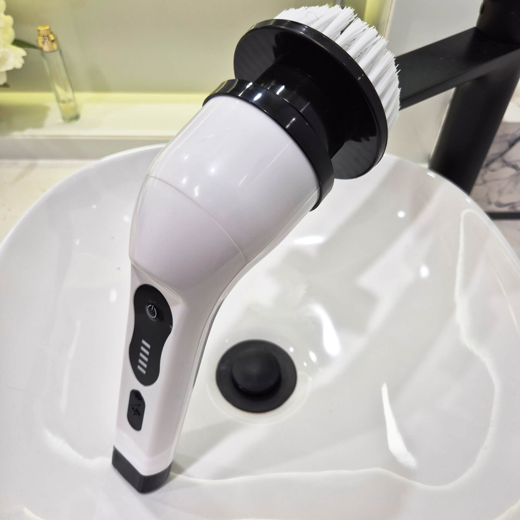 VigorEight Home Turbo Shower Scrubber